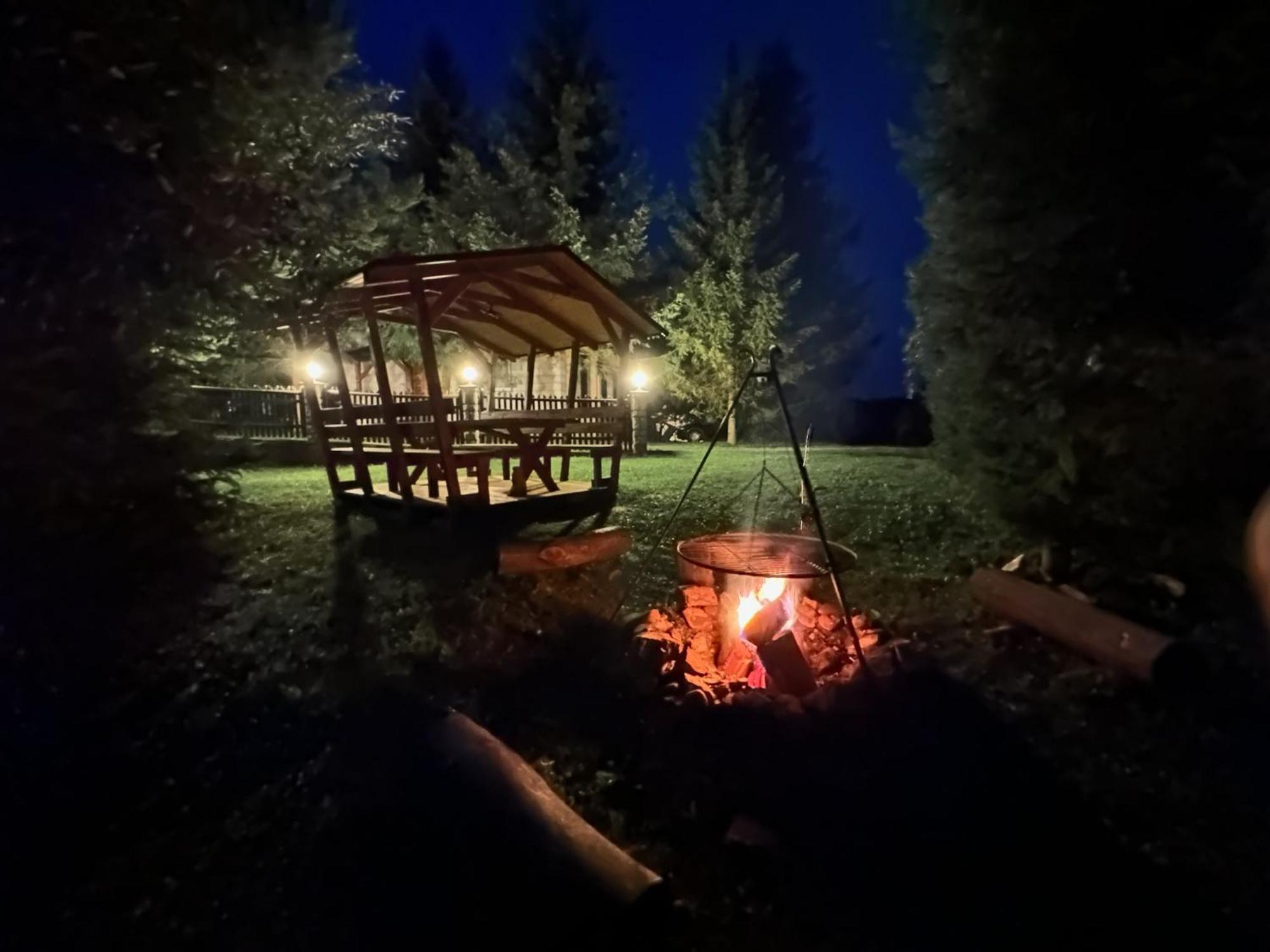 Urocza Chata Z Sauna W Bieszczadzkim Parku Krajobrazowym Bukowiec  Exterior photo
